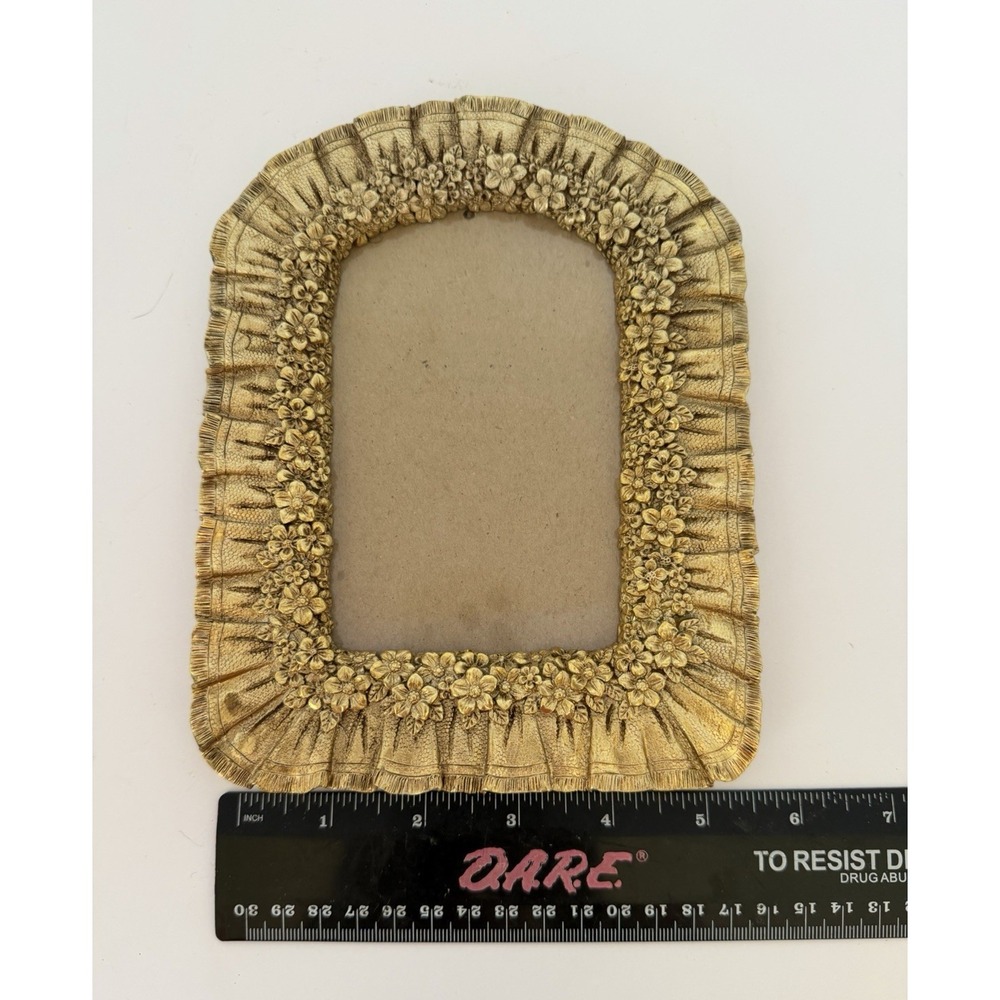 Mini Photo Frame Ruffles Flowers Gold Tone Frame - Picture 4 of 4